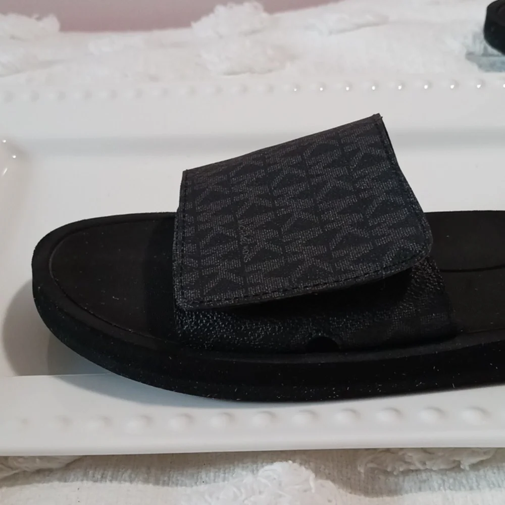 Michael Kors Wade Adjustable MK Logo Slide 10 *New*
